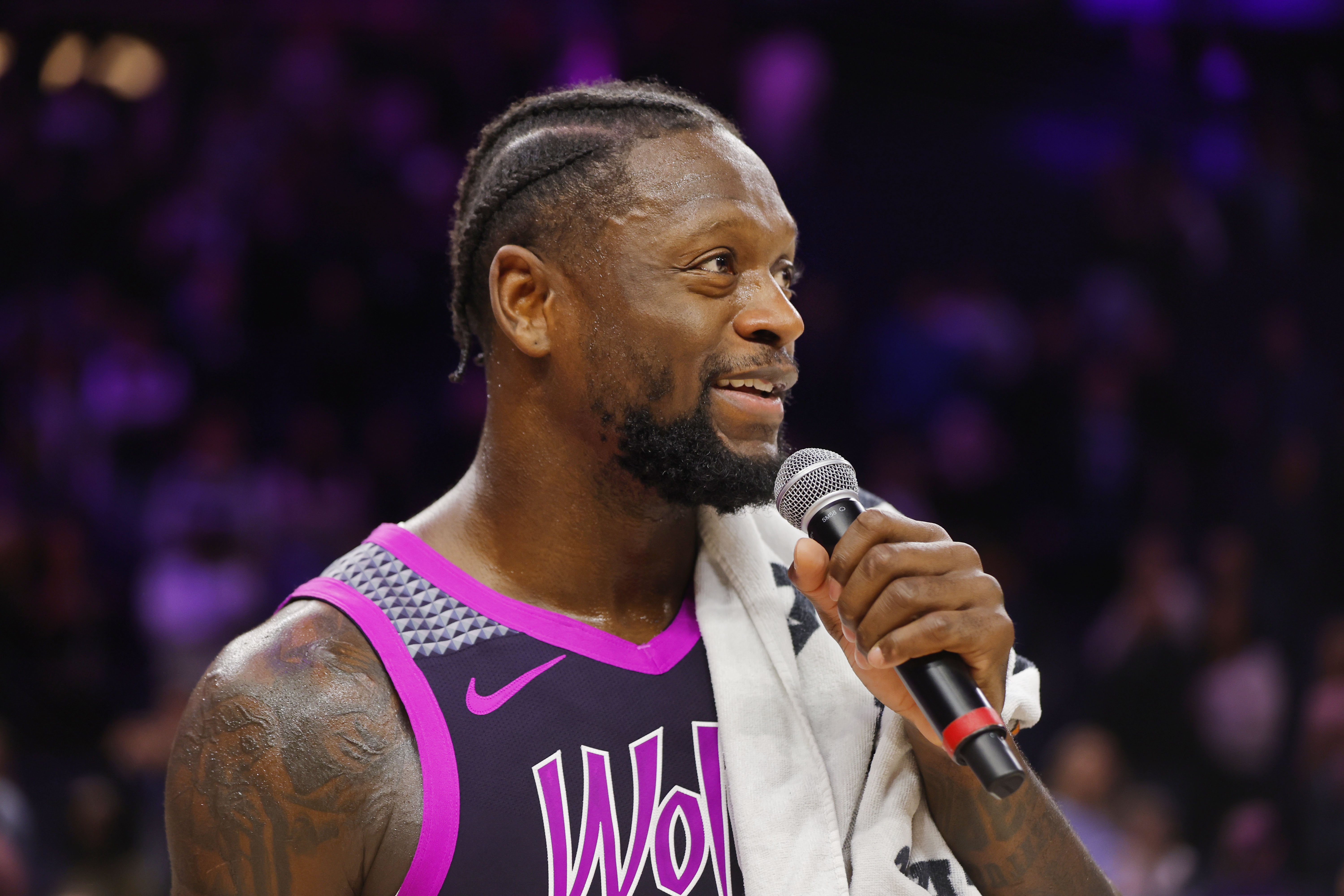 立博-这就要花？兰德尔三分命中 森林狼第二节领先雄鹿22分&amp;华子还缺阵