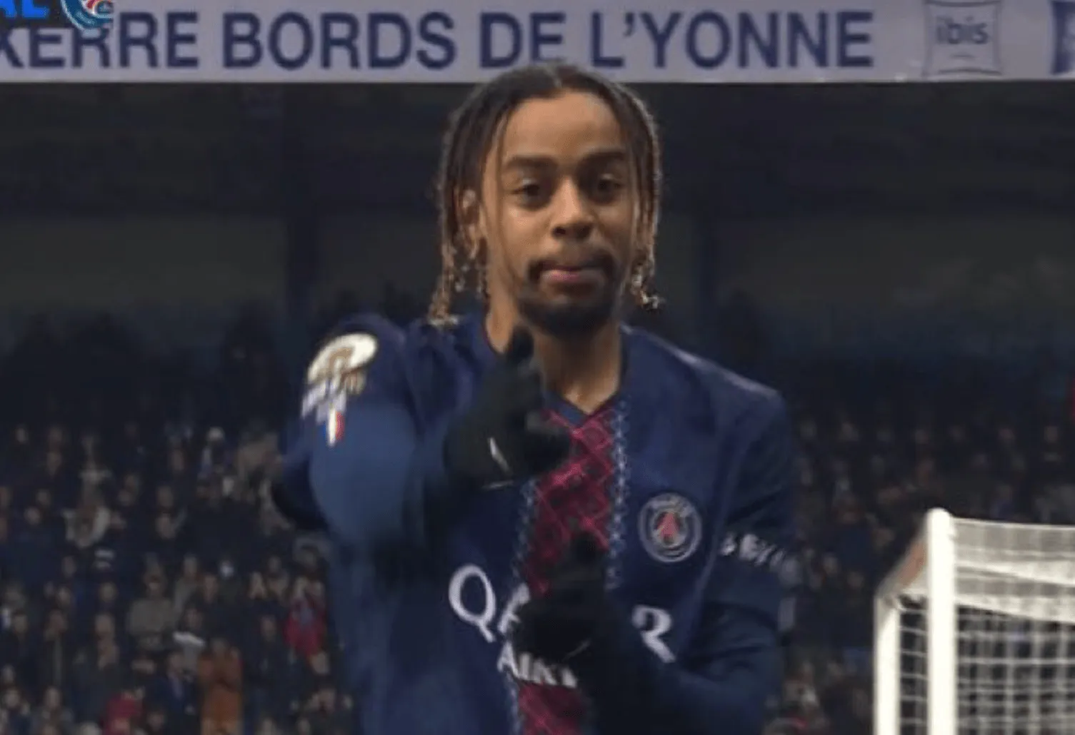 立博外围平台-攻入制胜球，巴尔科拉当选欧塞尔vs巴黎全场最佳球员