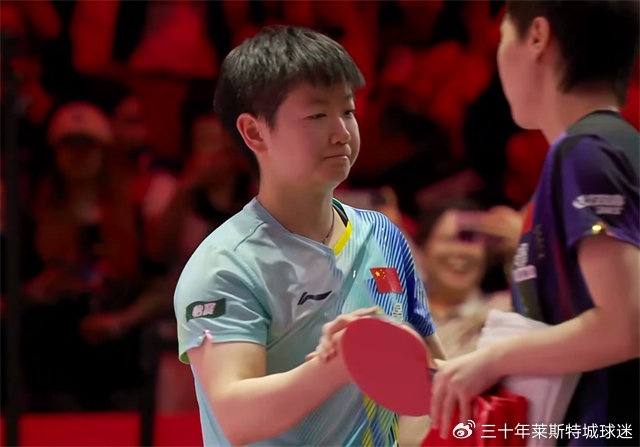 Ladbrokes官网-王曼昱领奖合影闹尴尬！被批评不和冠军握手，孙颖莎发声说明问题|女单|国乒|比赛|球迷|乒乓球_新浪体育_新浪新闻
