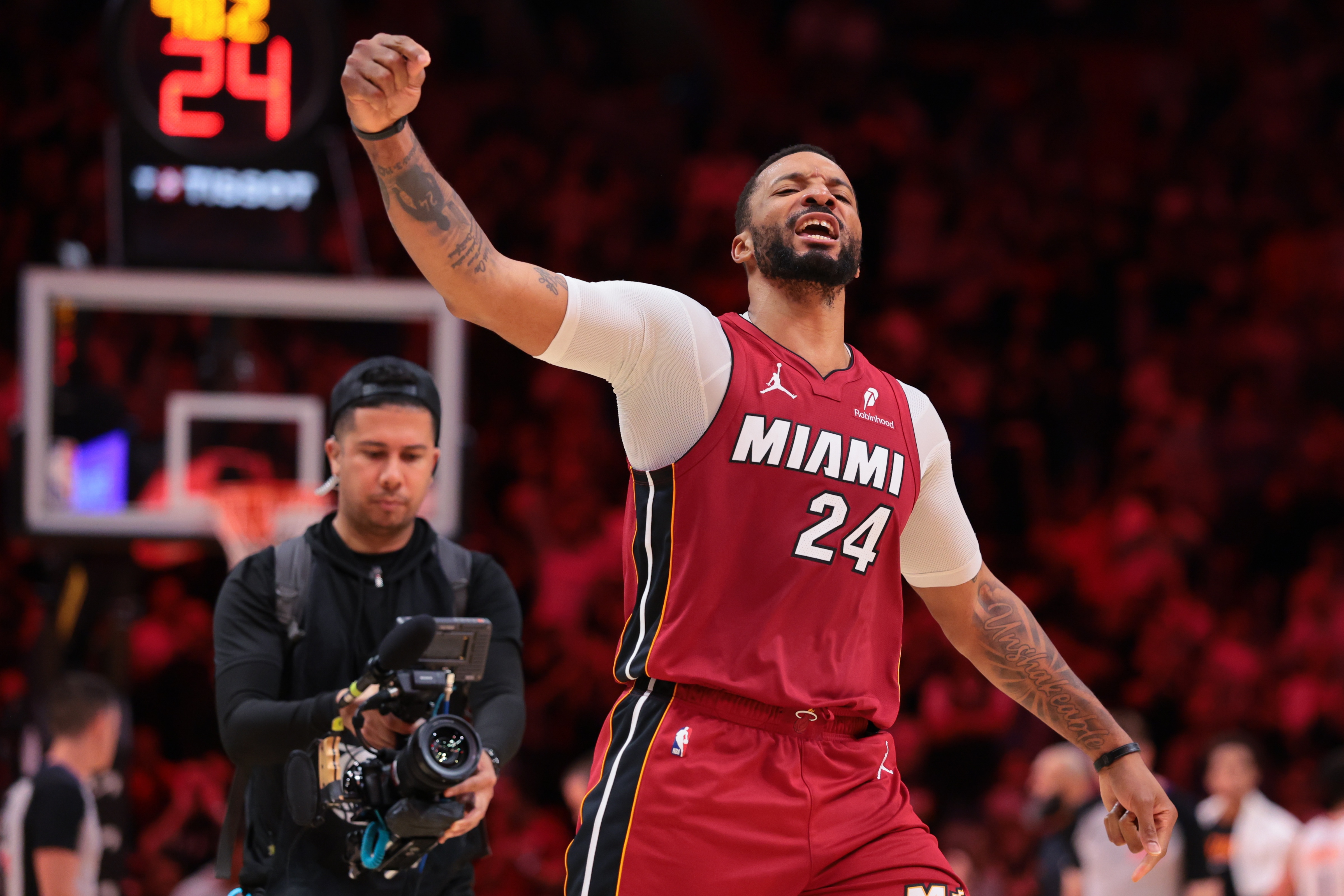 Ladbrokes官网-明天热火客战鹈鹕 鲍威尔因背部伤势缺阵 维金斯出战成疑