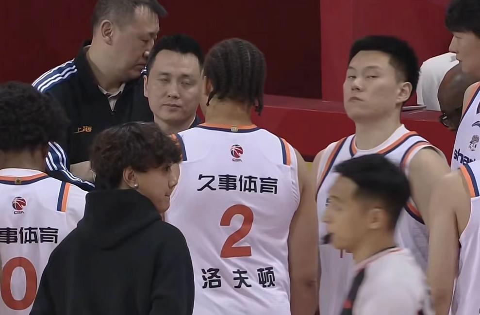 立博体育网站-上海男篮21分大胜，古德温24+7+8张镇麟12+6+5，姜伟泽12投3中